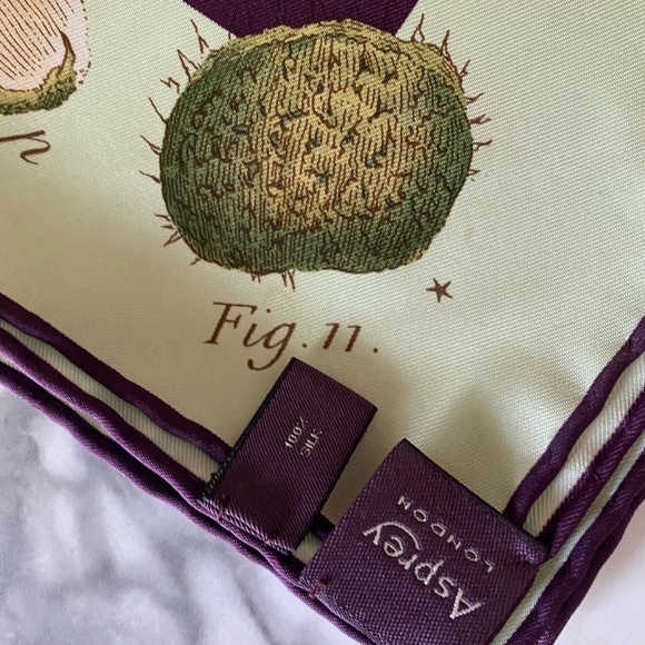 𝅺VERY RARE Asprey collectible silk scarf - Picture 6 of 6